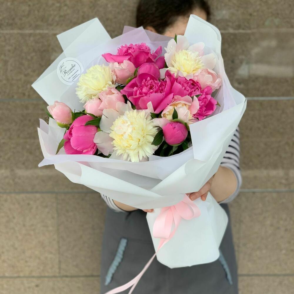 БУКЕТ ИЗ 15 ПИОНОВ